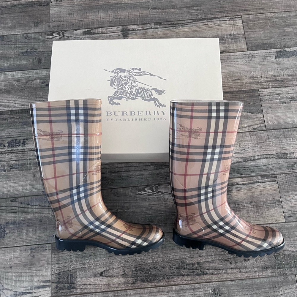 Used Burberry Rain Boots
